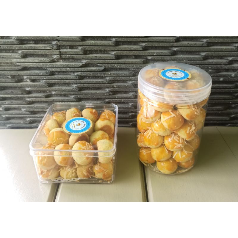 

KUE KERING NASTAR SPECIAL KEJU BIKIN NAGIH KUE LEBARAN / Kue Nastar Nanas Mentega / Kue Nastar Isi Nanas / Kue Nastar Isi Nanas Toping Keju / Kue Nastar Ukuran (350 - 500 Gram (½kg))