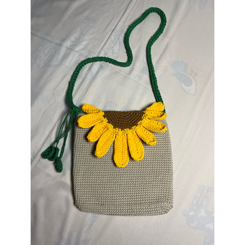 tas rajut selempang bunga matahari