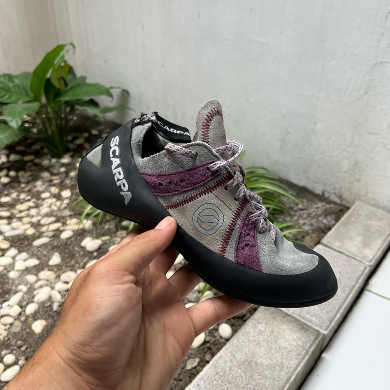scarpa climbing shoes size 37,5