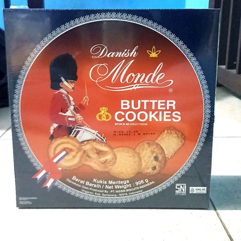 

Monde Butter Cookies Kaleng Besar Kemasan 908gr