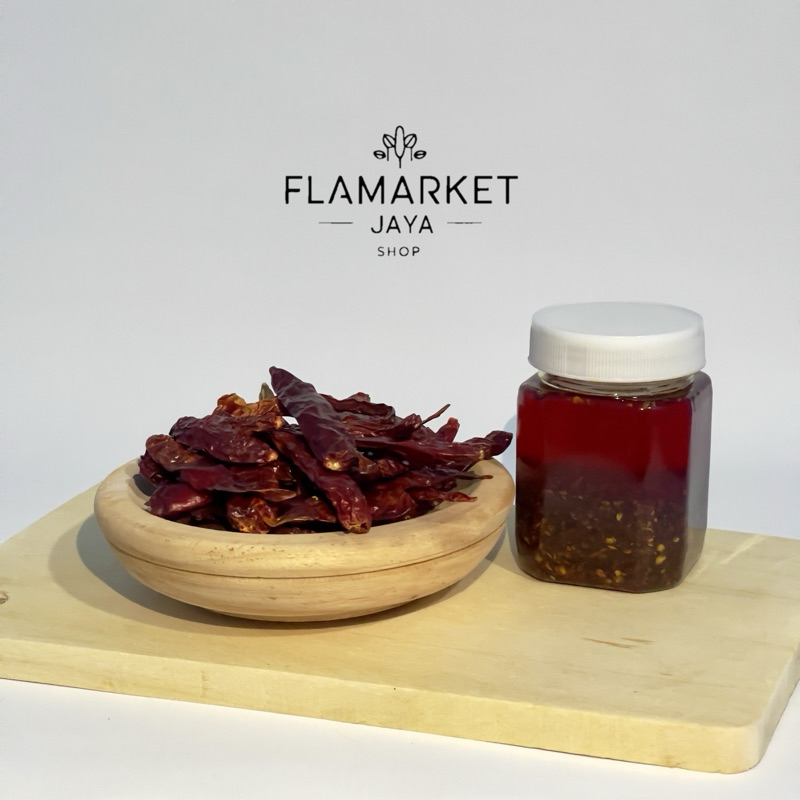 

SPECIAL CHILI OIL dengan tambahan ebi. (100% halal dan handmade)