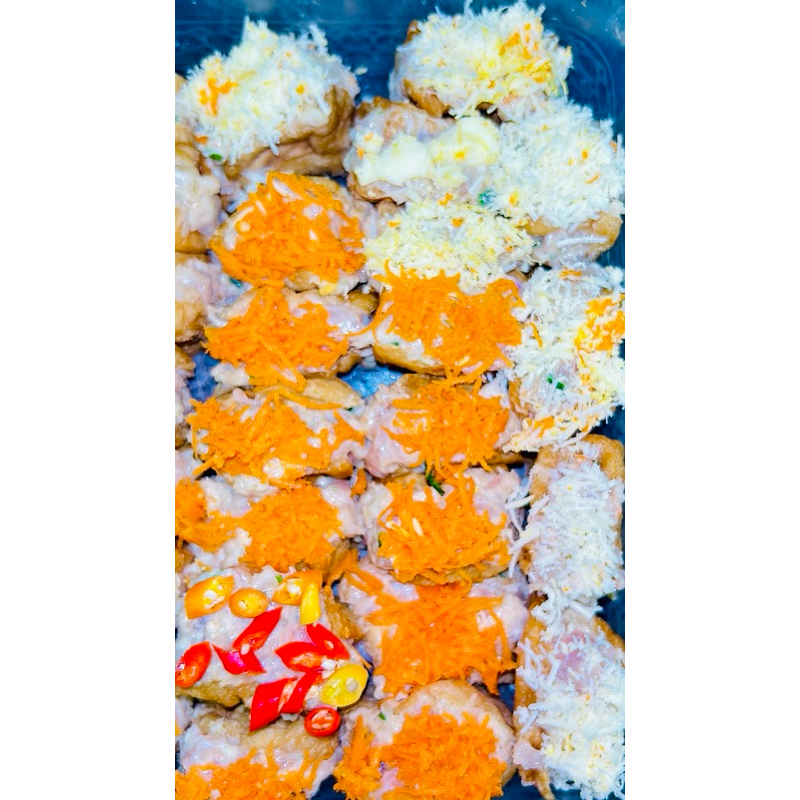 

TAHUSAM / Dimsum full topping free chili oil & sambal