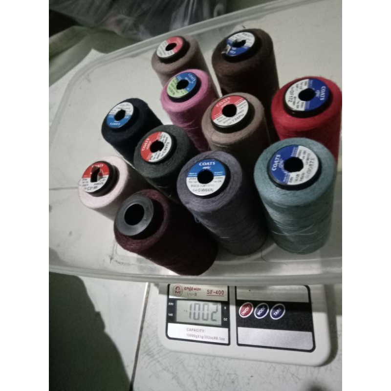benang jahit 40/2 warna cocok untuk segala macam pakaian