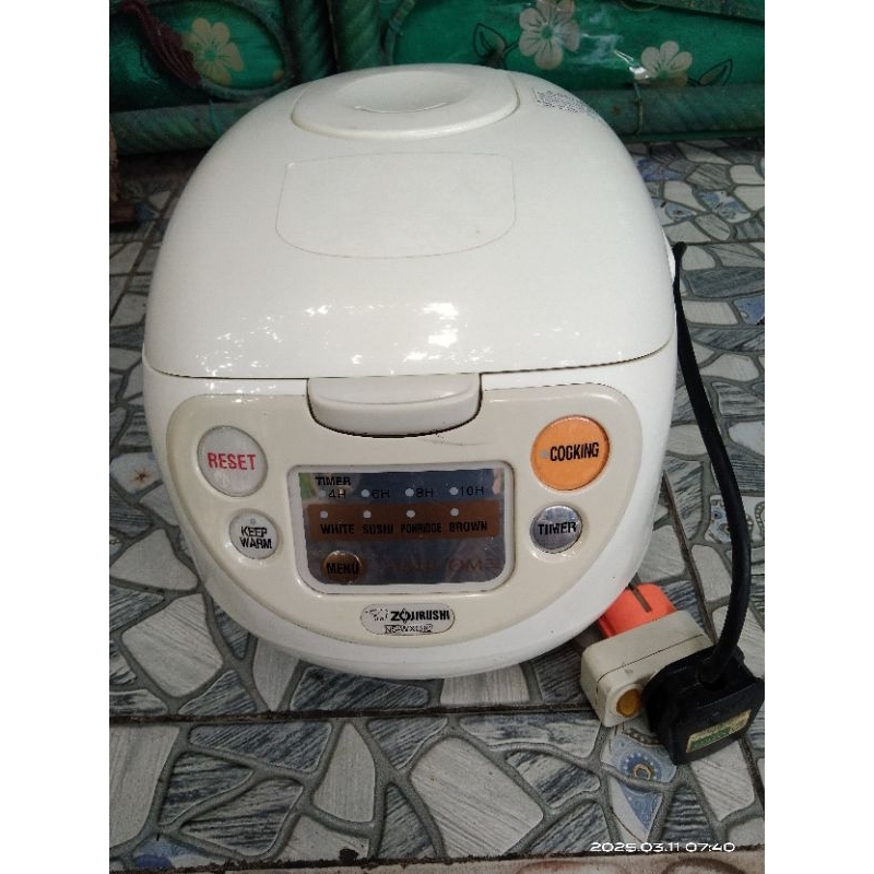prelovode TANPA PANCI Rice Cooker MERK ZOJIRUSHI (No.1 di Jepang) Tipe: NS-WXQ10