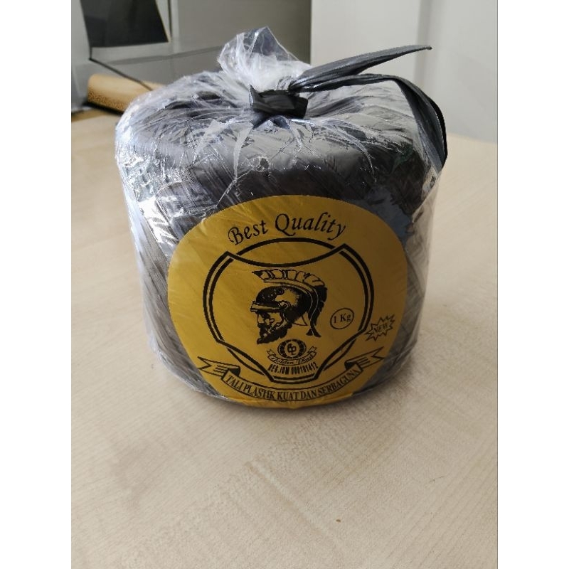 

Tali Rafia Sphinx Hitam 1kg