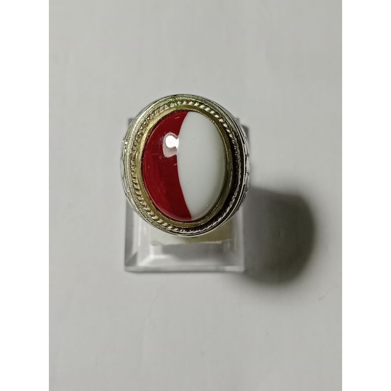 cincin merah putih