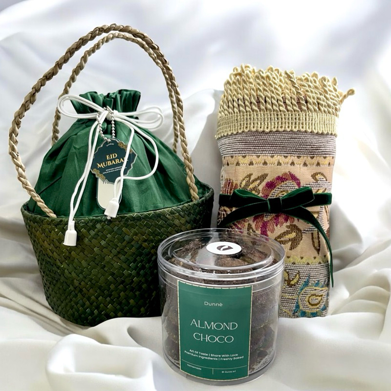 

EID HAMPERS BY DUNNE | MADEENAH PACKAGE | HAMPERS RAYA