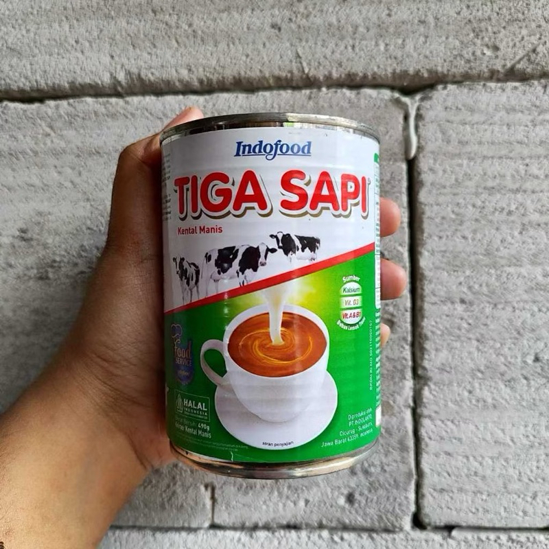 

SUSU TIGA SAPI SUSU KENTAL MANIS 490 GR Mei-Juni 2025