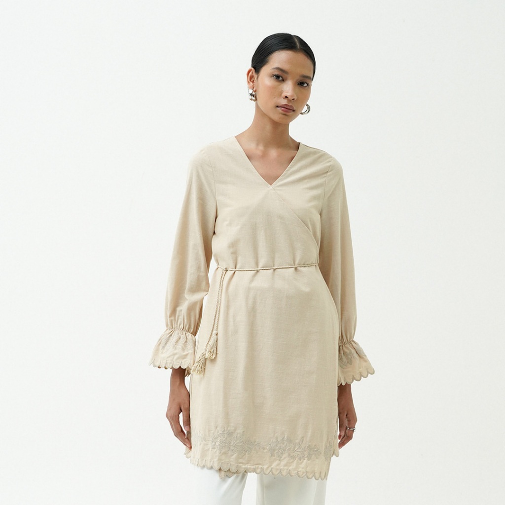 Queensland Embroidery Wrap Blouse Tunik Lengan Panjang I31000138Q Cokelat Muda