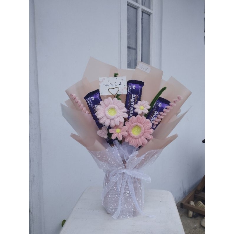 

Buket Bunga Kawat Bulu mix snack