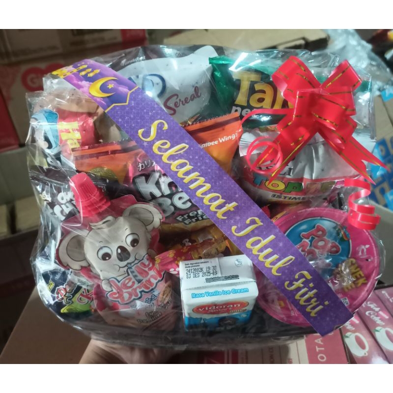 

Hampers Parsel Snack Anak + keranjang serbaguna