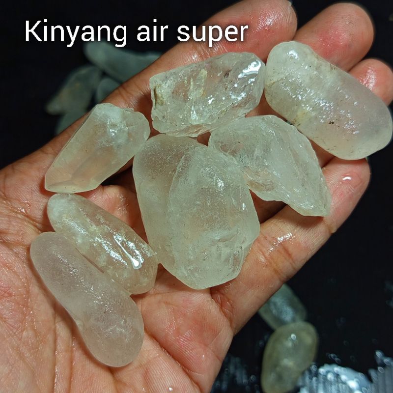 kinyang air/batu kinyang air/Natural ice quartz/natural rough/ kinyang air bangka belitung asli