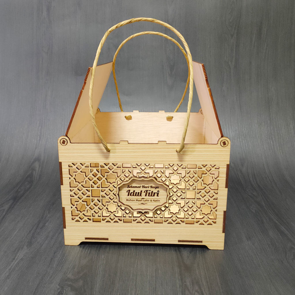 

Box Idul Fitri Kotak Kayu Hampers ukuran 19x19x12 cm Kotak Bingkisan Dll