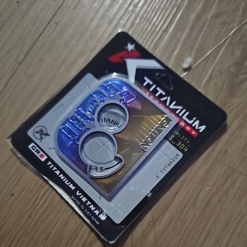 emblem cover kunci kontak titanium vario 125 kzr original vietnam