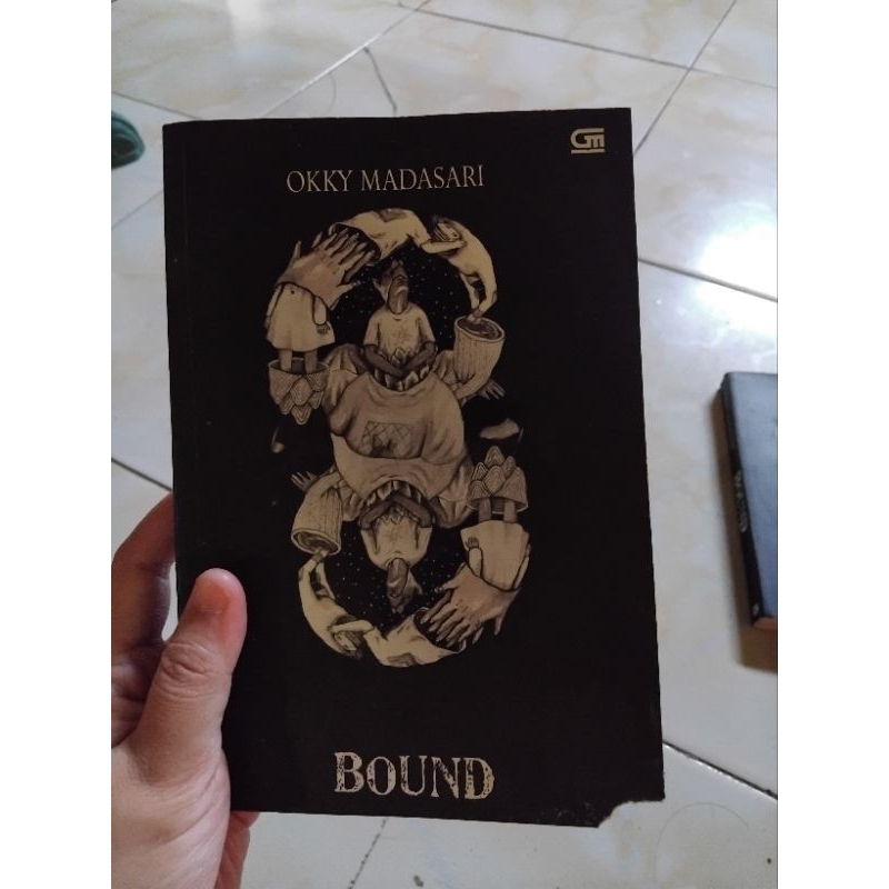 [PT. Gramedia Pustaka Utama] Buku Novel : Bound - Okky Madasari - Full English - Bekas - Original