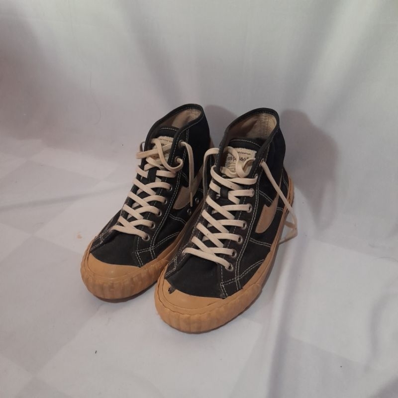 Compass Vintage High Black White