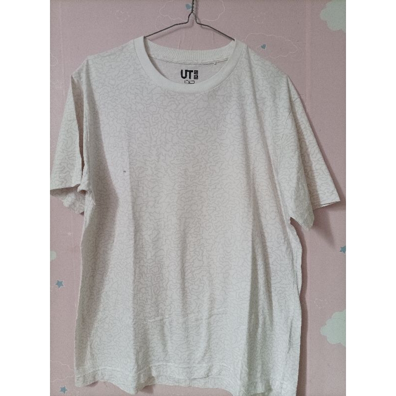 kaos t-shirt UT uniqlo