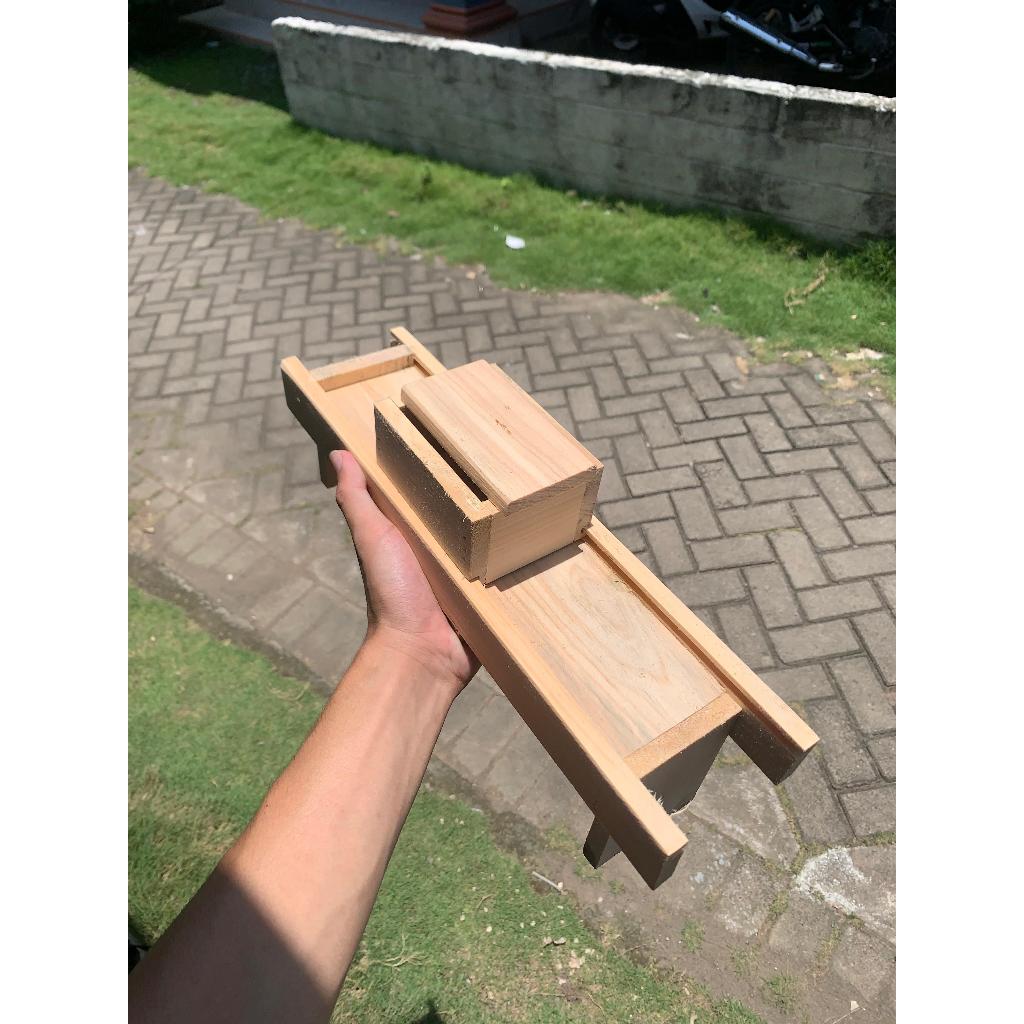 PEMOTONG BAWANG PENGIRIS BAWANG PENGIRIS KERIPIK PENGIRIS SERBAGUNA KAYU JATI