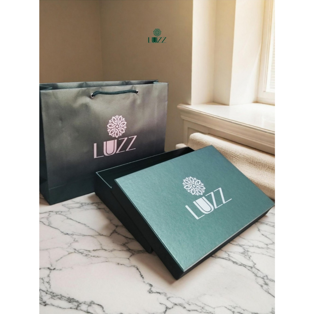 

LUZZ - Box & Paper Bag Hampers Mukena Eksklusif