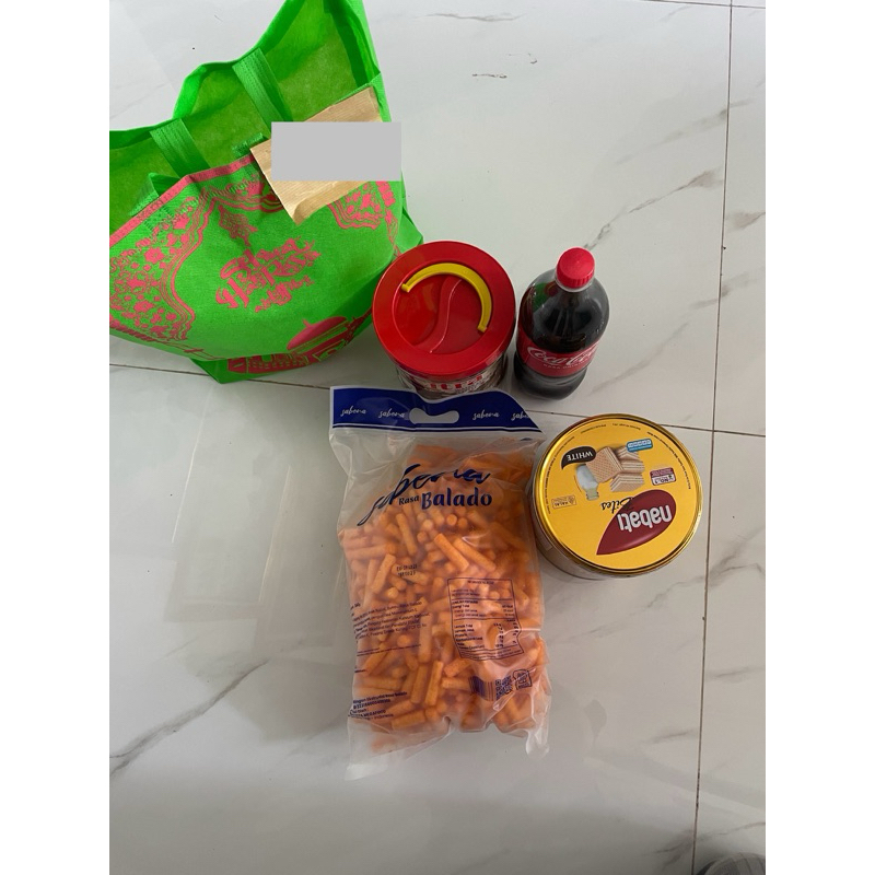 

HAMPERS MURAH isi bisa menyesuaikan