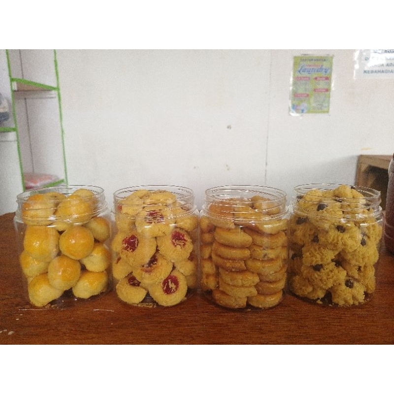 

4 toples kue kering ukuran 500ml