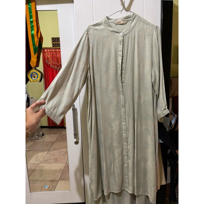PRELOVED Tunik merk Triset ukuran M