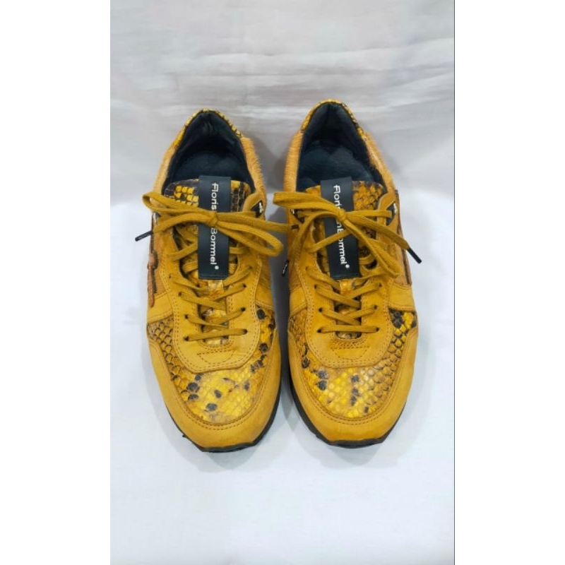 Preloved Sepatu Sneakers Kets Kulit Floris Van Bommel Cokelat Kuning Kunyit Fashion