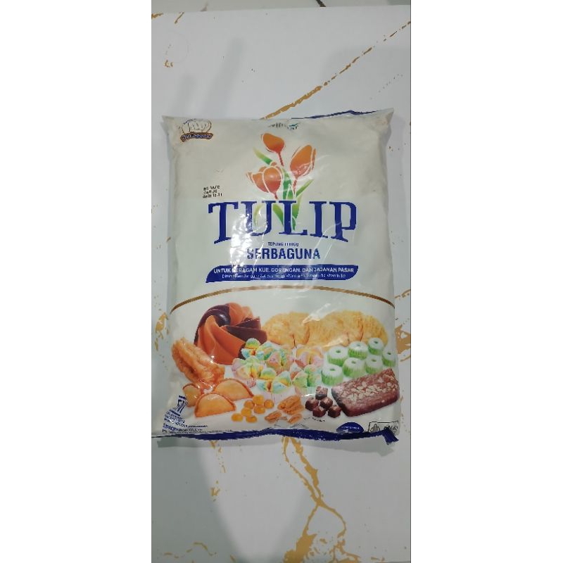 

Tepung terigu Tulip 1kg