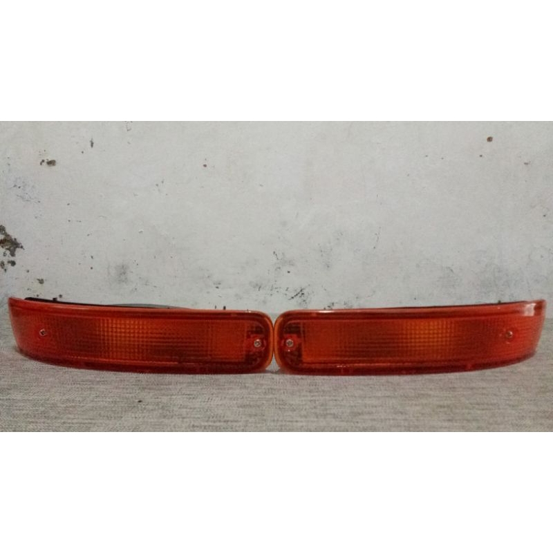 lampu sein sen bumper bemper depan Toyota Corolla Twin cam AE92 AE 92 thn 1988-1990 sepasang
