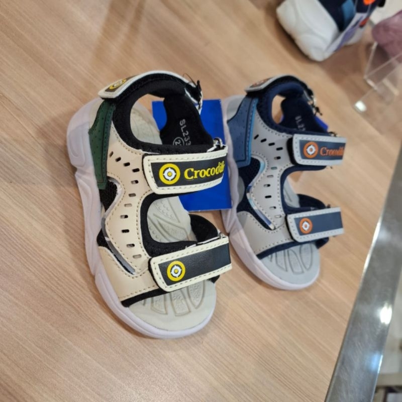 New sepatu sandal anak cowok by CROCODILE