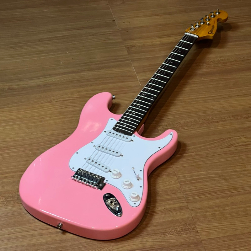 GITAR ORIGINAL DIFERGIO,GITAR ELEKTRIK STRATOCASTER PINK ROSEWOOD