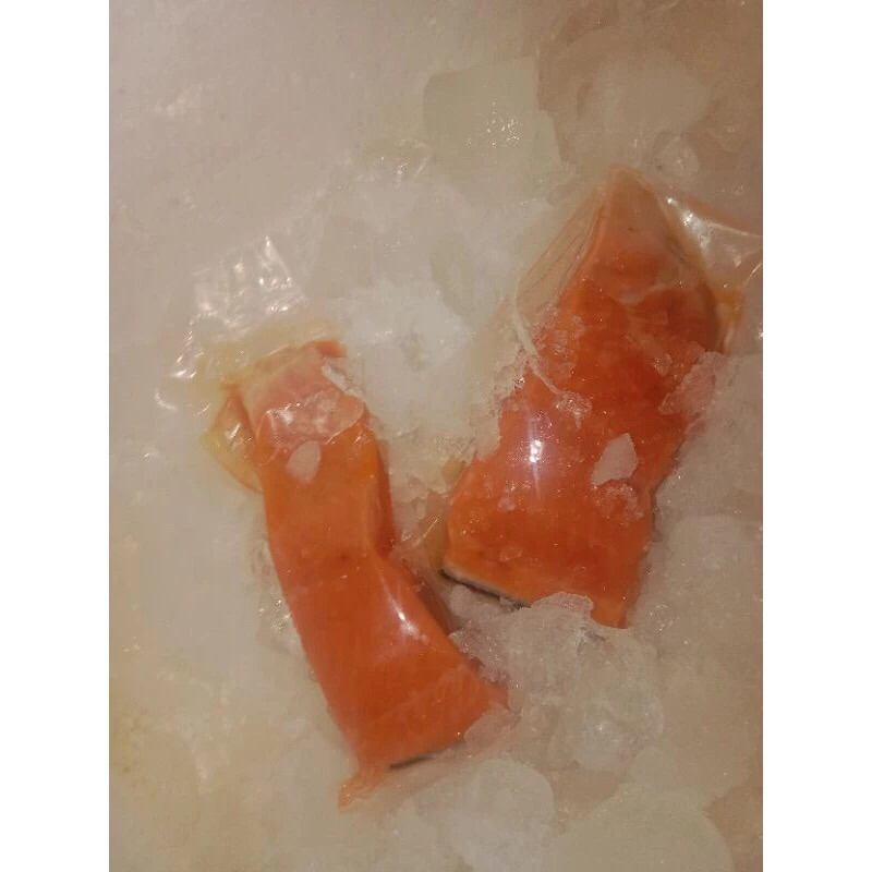 

Daging Steak Ikan Salmon Norwegia 1Kg / Kwalitas Terbaik BERGARANSI