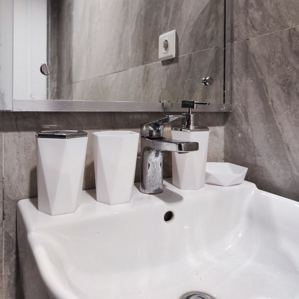 NOIS Bathroom Set 4 Toilet Perlengkapan Kamar Mandi Aksesoris Kamar Mandi Toiletries Set Aesthetic