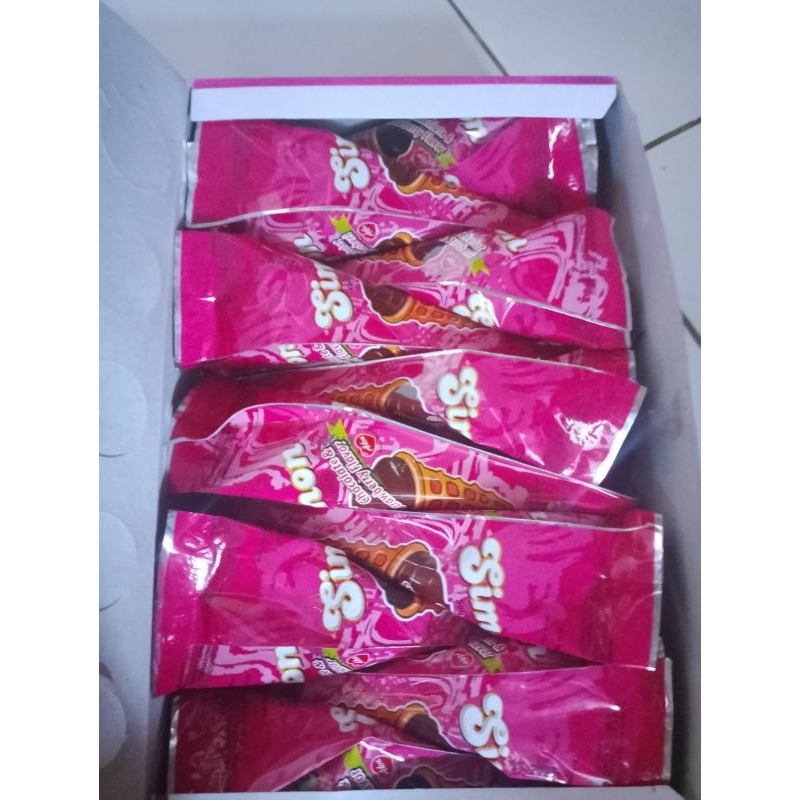 

SIMON ESKRIM RASA COKLAT DAN STOBERI ISI 20 PCS
