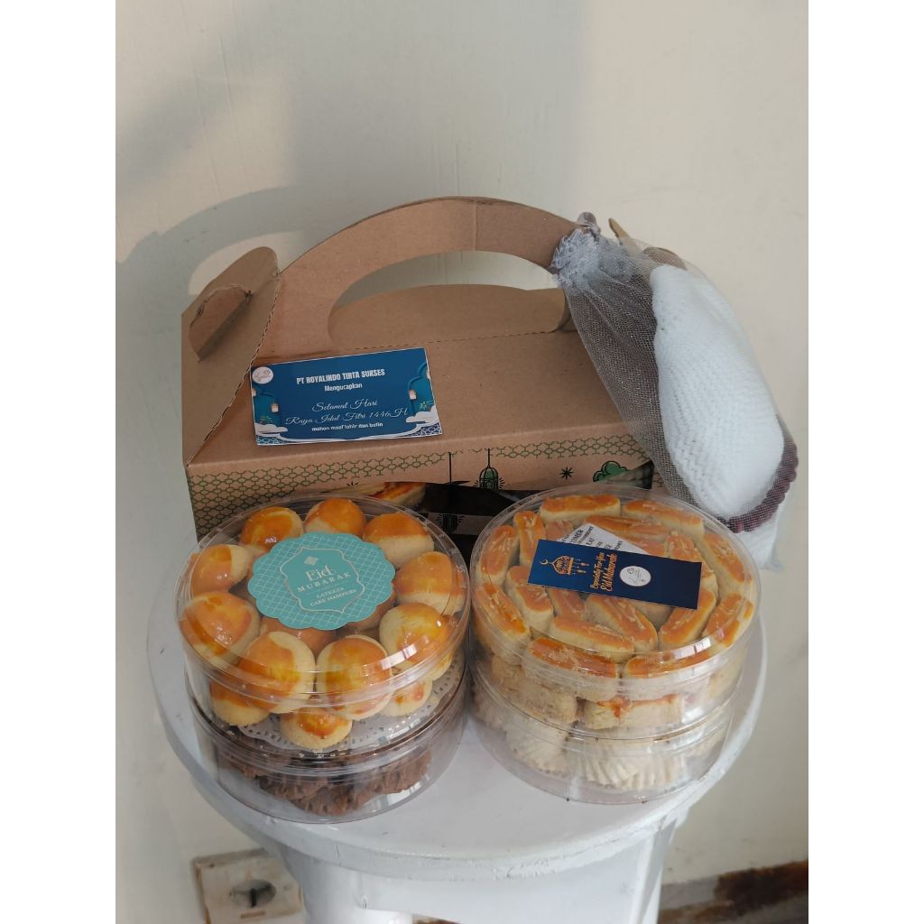 

Box Cookies 800 Kue Lebaran Cookies Lebaran Box Hari Raya Hampers Idul Fitri Eid Mubarok Hadiah Lebaran Bingkisan Lebaran Hantaran Hari Raya Nastar Kastangel Putri Salju Cookies Hari Raya