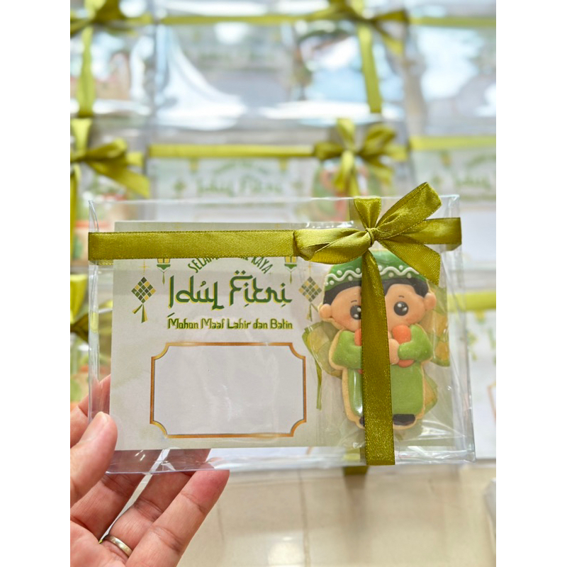 

READY STOCK Cookies Karakter Hampers HADIAH BINGKISAN KUE IDUL FITRI HOMEMADE KUE KERING WITH CARD