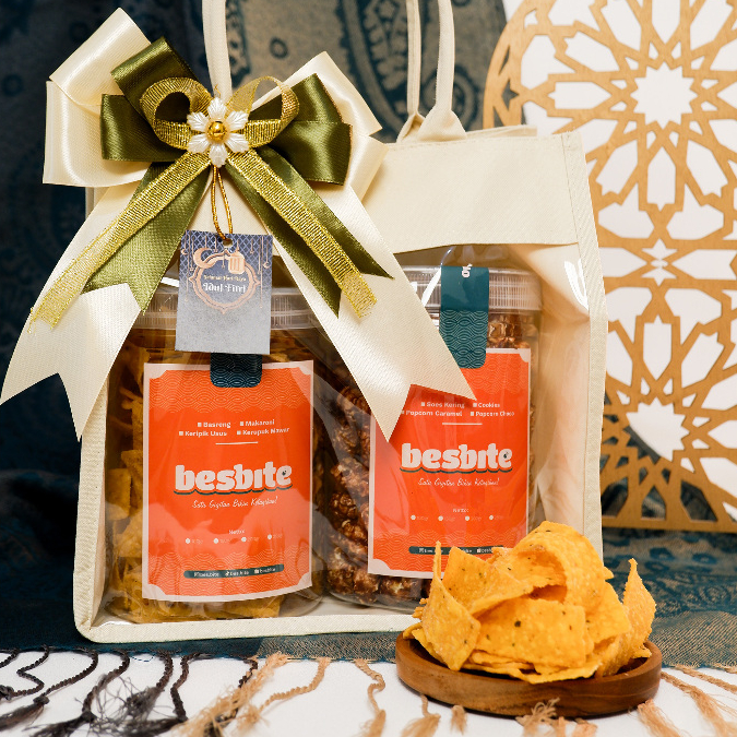 

Hampers Lebaran - Bingkisan Lebaran - Hampers Chiki