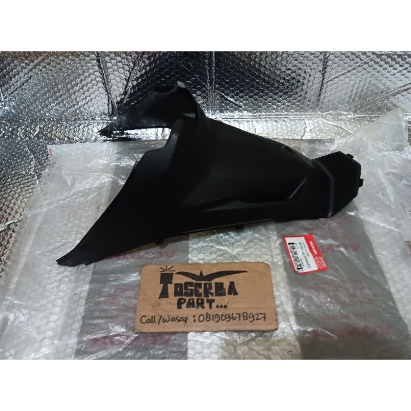 cover center under seat tutup mesin honda vario techo original baru AHM indonesia 80151-KZR-600ZD