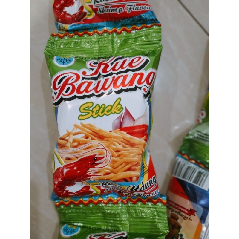 

cemilan kue bawang rasa udang shrimp flavour 1renceng isi 10bungkus