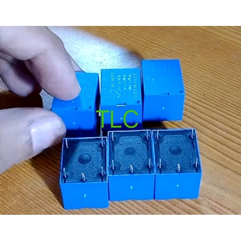 RELAY 12VOLT 5 PIN RELAY 12VOLT 5 PIN 12VOLT 5 KAKI