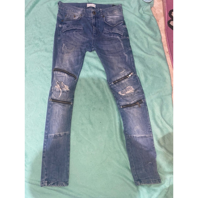 zara man ripped zipper