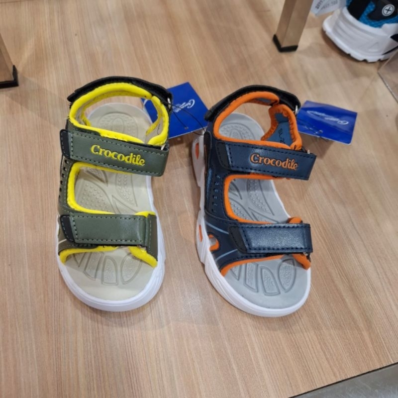 New sepatu sandal anak cowok by CROCODILE
