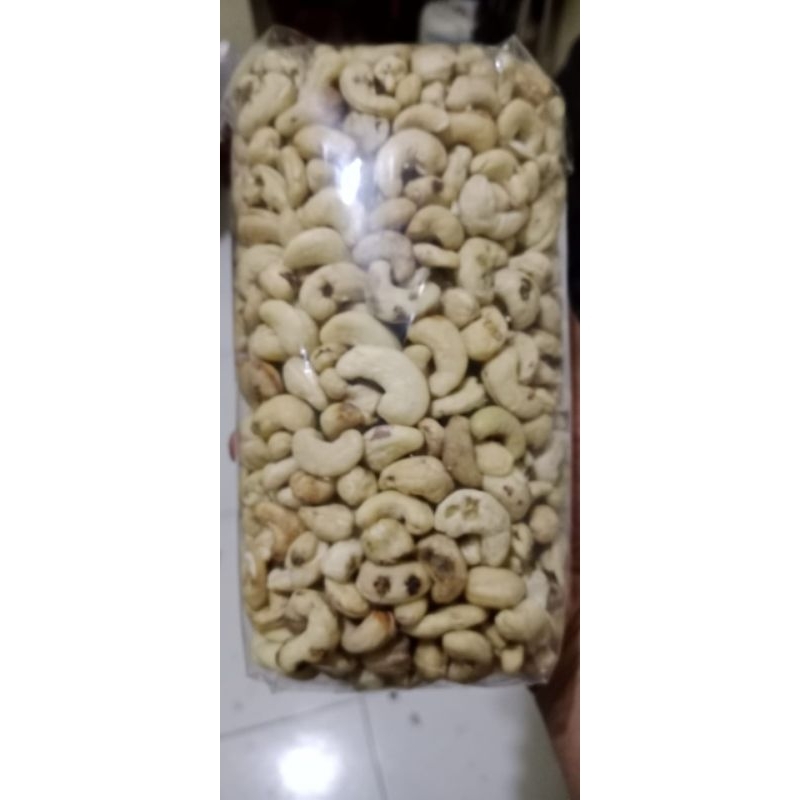 

KACANG MEDE UTUH MENTAH 1KG