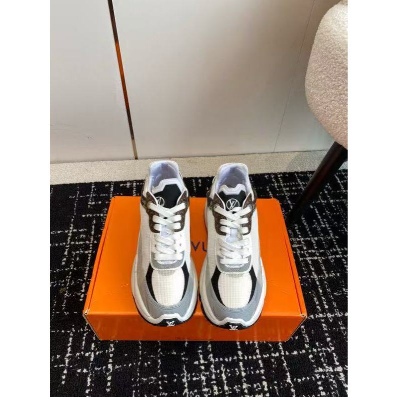 LOUIS VUITTON  Kasual sepatu olahraga