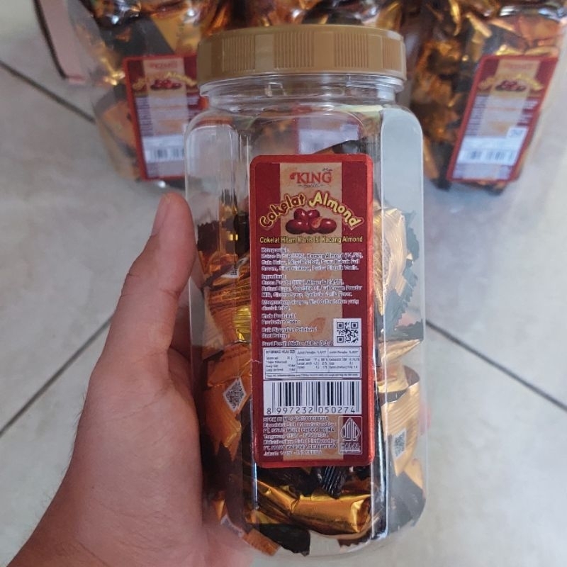 

D'King Cokelat Almond 1 (Satu) Toples Isi 40 Pcs