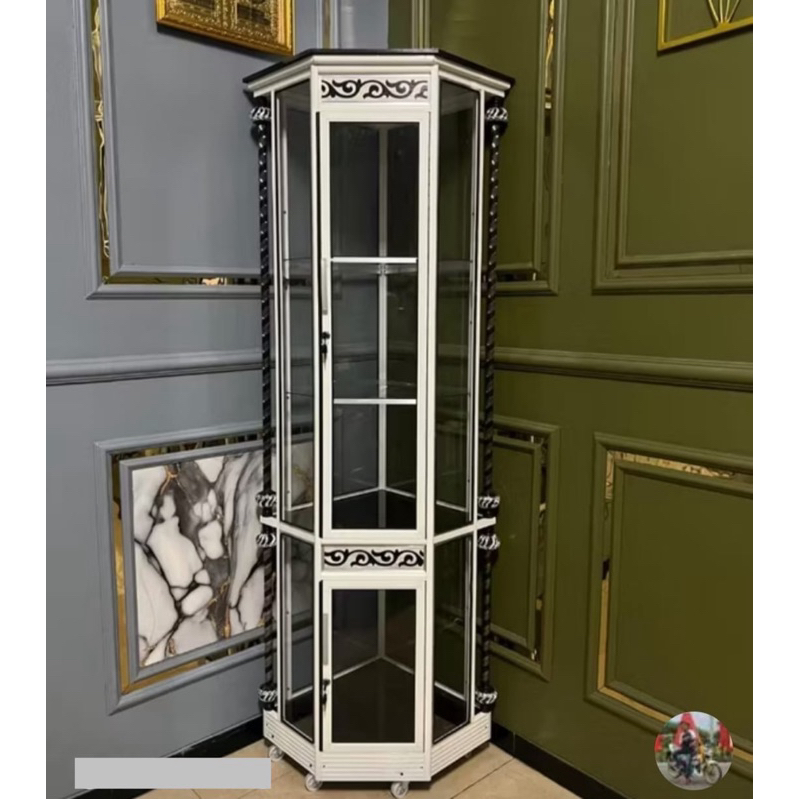 Lemari sudut Kaca / Lemari display / Lemari Hias Kaca
