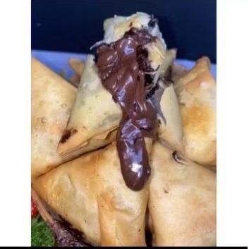 

samosa isian coklat