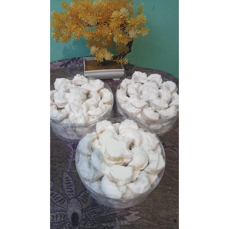 

kue putri salju wijsman 100% halal 250g