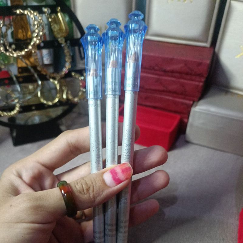 eyeliner silver bawah mata