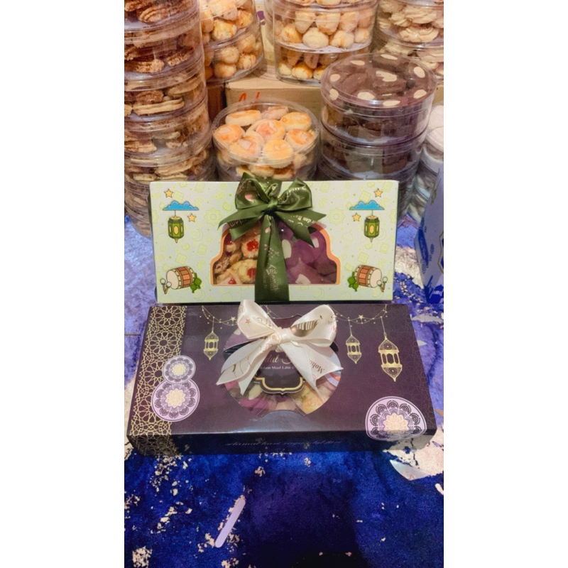 

hampers kue kering Paket A isi 2 toples 250gr